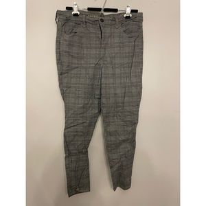 American Eagle High rise jeans. Size 14 regular.